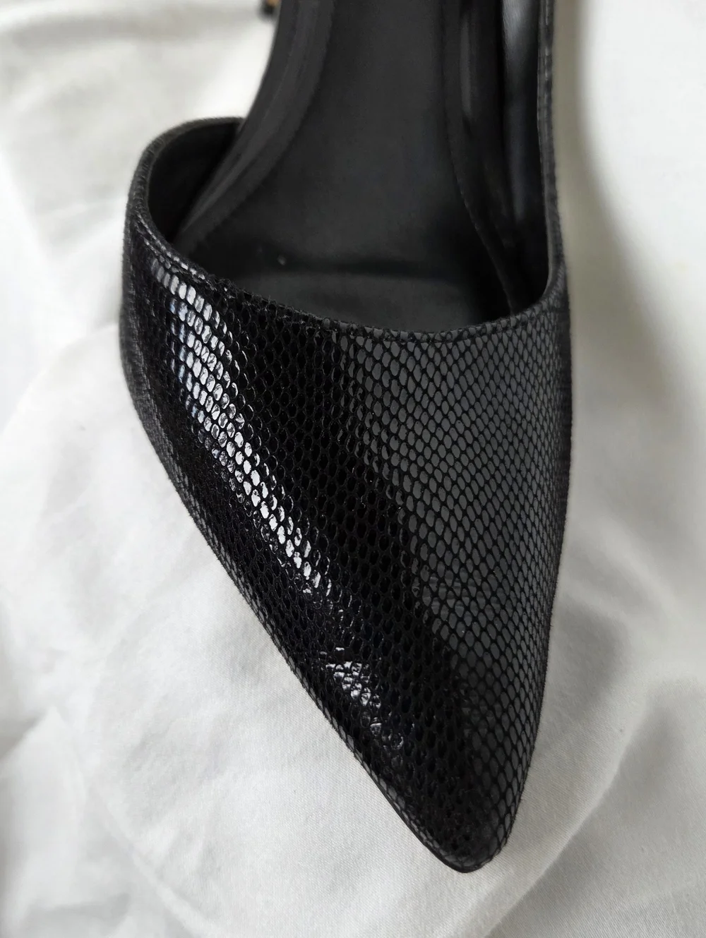 White House Black Market Black Pointed Toe Stiletto Heels Pump